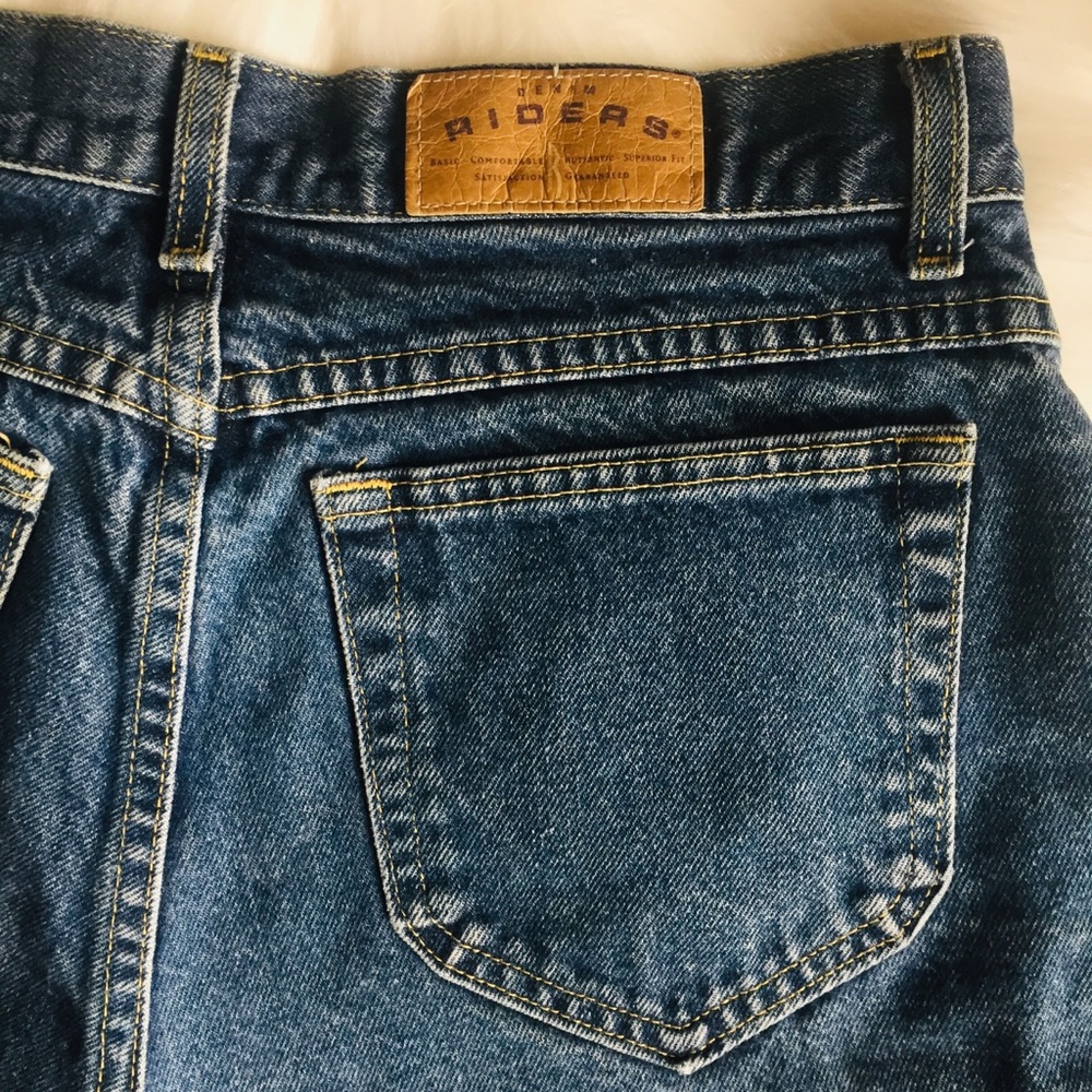 High waisted Jean Shorts - Picture 9 of 10